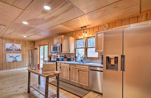 Ellijay Cabin | NEW! Ellijay Cabin w/ Hot Tub, Near Carters Lake!