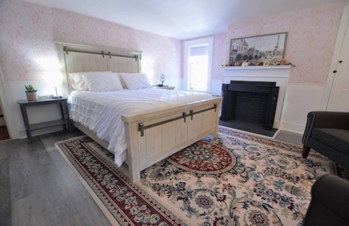 Francestown Bed & Breakfast | New England Historic Inn at Crotched Mountain