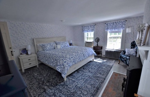 Francestown Bed & Breakfast | New England Historic Inn at Crotched Mountain