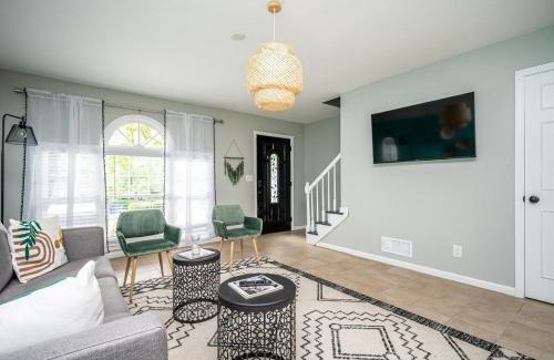 Norcross House | NEW ENTIRE PLACE Cozy 2B2B with King Bed SP1263