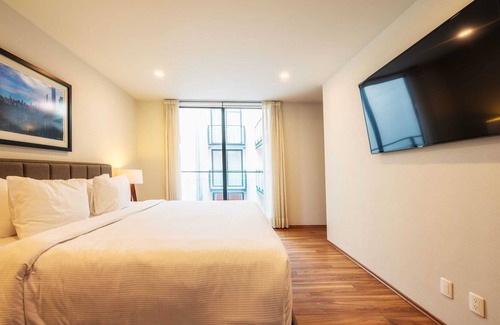 Coyoacan Condo | NEW Equipped Condo w/GYM & Roof