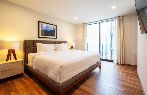 Coyoacan Condo | NEW Equipped Condo w/GYM & Roof