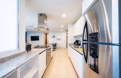 Coyoacan Condo | NEW Equipped Condo w/GYM & Roof