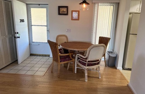 Vero Beach Condo | New everything Condo, great water views an lots of amenities. Fully furnished