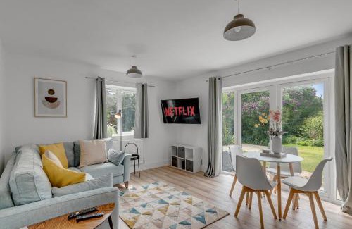 Norwich House | New Family & Contractor Home Lyhart Rd