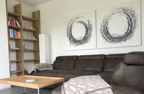 Rosenhagen House | New, family-friendly Thatched Cottage 350m BC Beach barrel sauna Free WiFi, fireplace