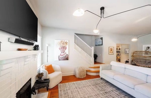 Gastonia House | New Family-Friendly Historic District Escape