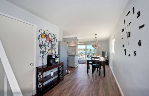 Coronado Condo | *NEW*Fantastic Location! Large Balcony Overlooking Yacht Club. Walk to Hotel Del