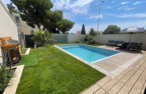 Saint-Martin-de-Crau House | New, fully-equipped detached house with private pool for 2 people