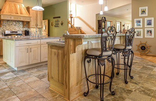 Minocqua House | NEW! Gorgeous 4 bedroom on Private Lake in Minocqua!