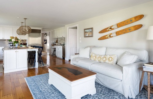 Cummaquid House | NEW! Gorgeous Northside 4 bdrm 3 bath home with Waterviews, Sleeps 8