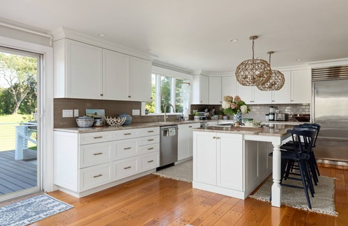 Cummaquid House | NEW! Gorgeous Northside 4 bdrm 3 bath home with Waterviews, Sleeps 8