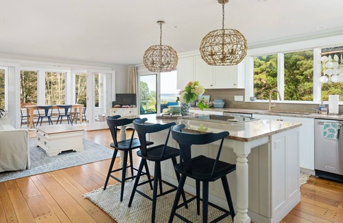 Cummaquid House | NEW! Gorgeous Northside 4 bdrm 3 bath home with Waterviews, Sleeps 8