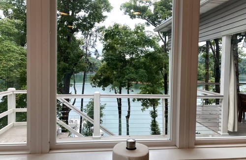 Big Creek House | NEW Gorgeous Spacious 4Bd/4Ba Norris Lakefront Home, Giant Decks, Amazing Dock