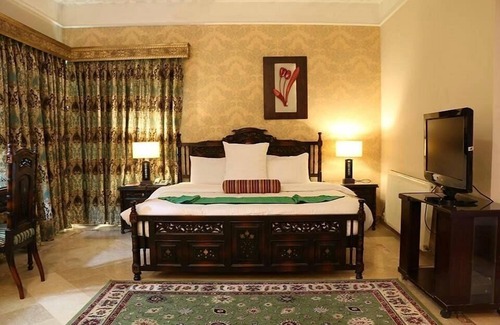 D.H.A. Hotel | New Grace Inn