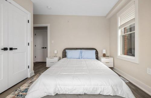 Columbia Heights Apartment | NEW Great Duplex Near Metro