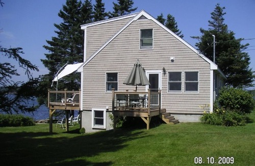 New Harbor Cottage | NEW HARBOR, BRISTOL,1ST FLR. APT., FAB. SUNSETS, 2 BDRM., SUITS 4 ADULTS,1 BATH