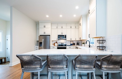Saint Joseph House | New Harbor Shores House with Bunk Beds, terrance, and Pool!