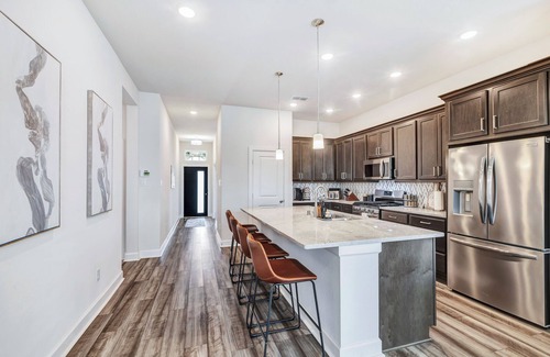Clodine House | New- Harvest Green- Family Friendly - King bed