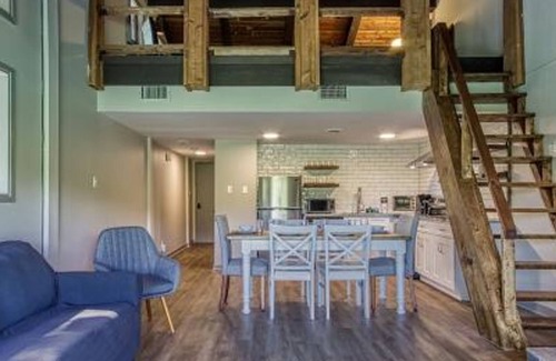 Sevierville Apartment | NEW Haven Peaceful Retreat Gorgeous Views Pool