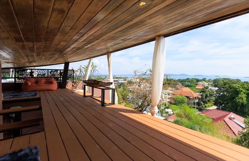 Ban Saiyuan Villa | New heights 2swimming Pools with Seaview