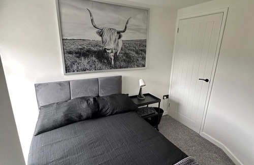 Dowlais House | New High Spec 3 Bedroom Holiday Home