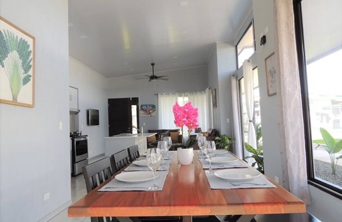 San Isidro de El General House | New Home with A/C | Wi-Fi | W&D | Smart TV | Full Kitchen | Pool | Free Parking