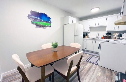 Canton Apartment | *New Hof Apt!* - Balcony - Pet Friendly - Sleeps 4