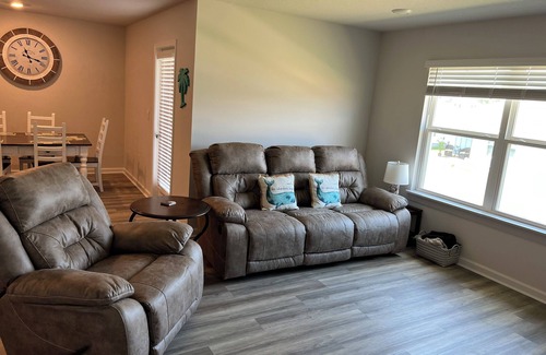Florida Panhandle House | New home 4 bed 2 bath fully furnished. 16 miles from beach .