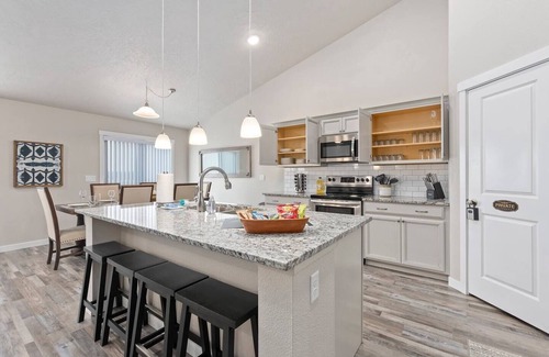 Southwest Ada County Alliance House | *New Home*~ Big Game Room ~ 6 TVs ~ Great Location