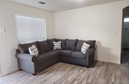 Delano House | NEW HOME IN CENTRAL DELANO. COZY, QUIET, PEACEFUL