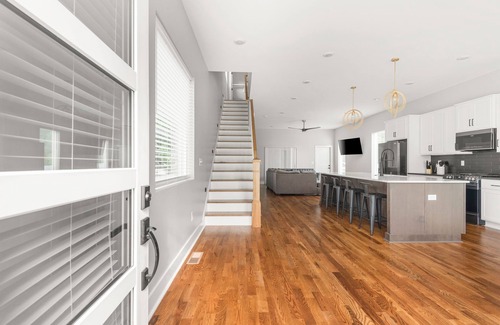 McFerrin Park House | New home in Nashville built in 2023! Extremely spacious, great for hostingn