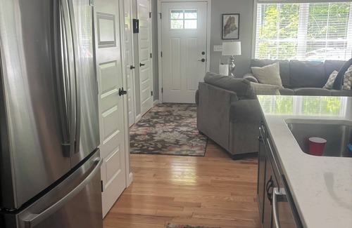 West Bridgton House | New home in the lakes region. 1/mile to Pleasant Moutain