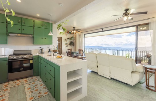 El Castillo House | *New Home* Super Volcano & Lake View - El Cielo - Tropical Mountain Retreat!