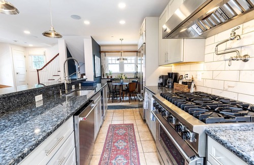 Historic District Cottage | New Home w Luxe King Suite, Porch Vibes & Parking