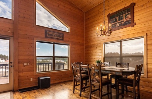 Pagosa Highlands Cabin | New Hot Tub! New Rental!, Sauna, Close to Lake Hatcher, Wonderful Views!