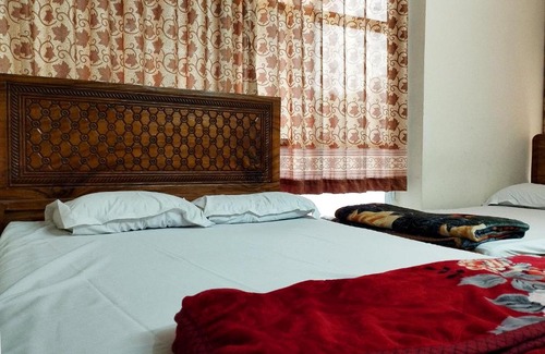 Mohammadpur Hotel | New Hotel Labbaik 3