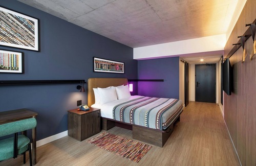 Montreal Hotel | New Hotel Moxy Montreal Downtown
