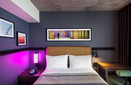 Montreal Hotel | New Hotel Moxy Montreal Downtown