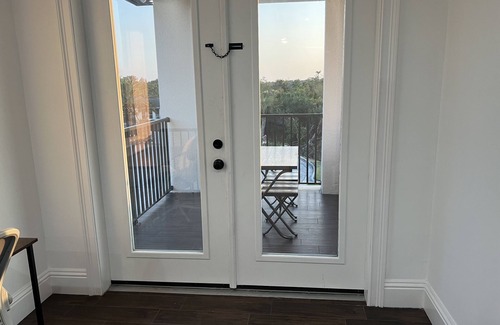 Riverbend Country Club House | new house 10 minutes to downtown