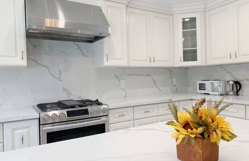 Midway City House | NEW HOUSE 4BE/2BA, cute POOL/SPA with slide NEAR BEACH, DISNEYLAND FOR 12!