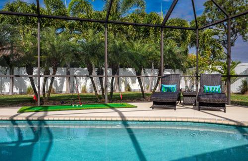 Bradenton House | NEW! House of Palms! Private Pool Home! Short Drive to AMI