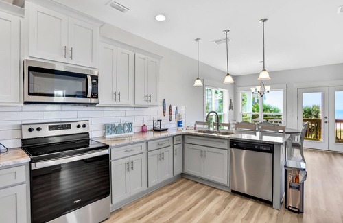 Indian Pass House | New house on the beach with private outdoor pool, grill, ocean views, AC