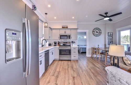 Minocqua House | NEW! Immaculate 3 bedroom home on Lake Shishebogama!