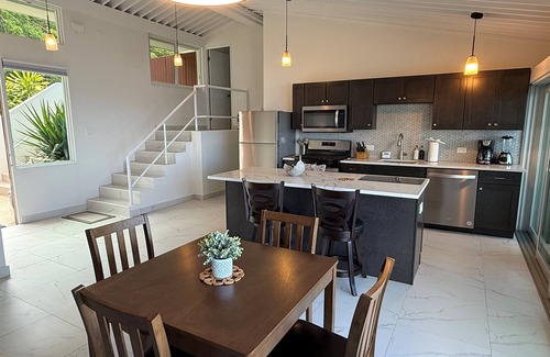 Estate Lovenlund Condo | NEW - Isla Vista | 2BR Oceanview Retreat in Mahogany Run