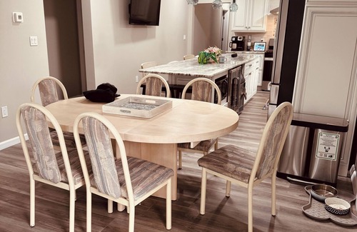 West Cape May House | New Kitchen Summer 2025! Includes Beach Box & 8 Beach Tags! Sat to Sat rental.