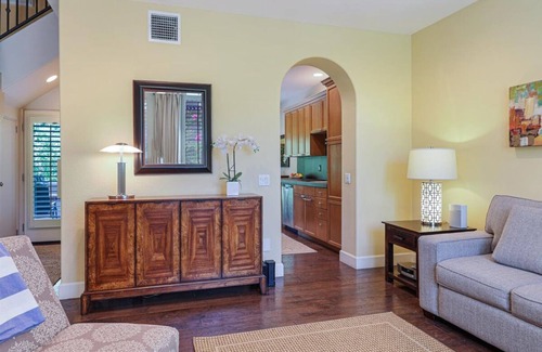 Baristo House | New! La Bella Villorrio - 3 Bedroom Tuscan Style Townhouse-Downtown Palm Springs