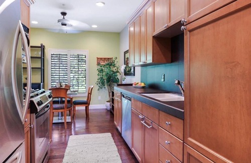 Baristo House | New! La Bella Villorrio - 3 Bedroom Tuscan Style Townhouse-Downtown Palm Springs