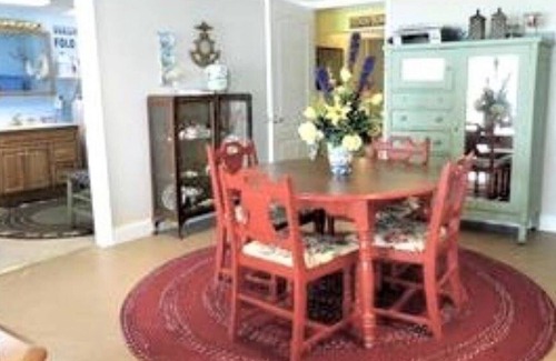 Spring City House | New Lake Guest Bungalow