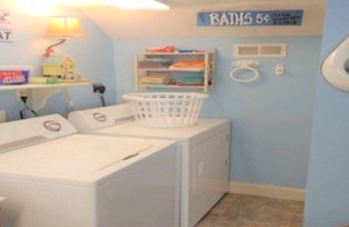 Spring City House | New Lake Guest Bungalow